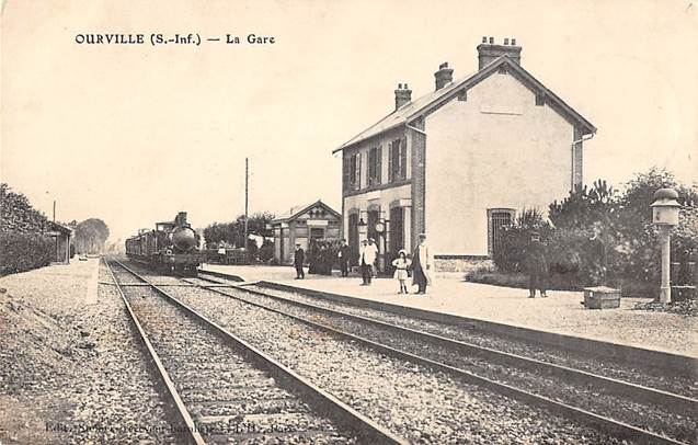 CPA 76 Ourville La Gare Et Le Train - Ourville En Caux
